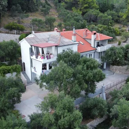 Ribaricevi Dvori דירה Banjol