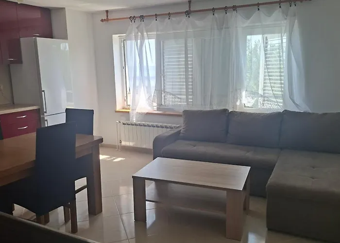 Ribaricevi Dvori Διαμέρισμα Banjol